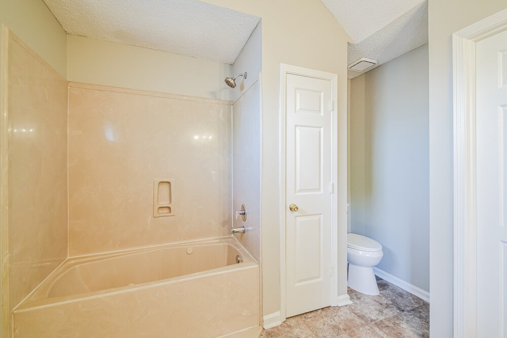 3-Bed Rental on 7117 Goodman Ridge photo 11