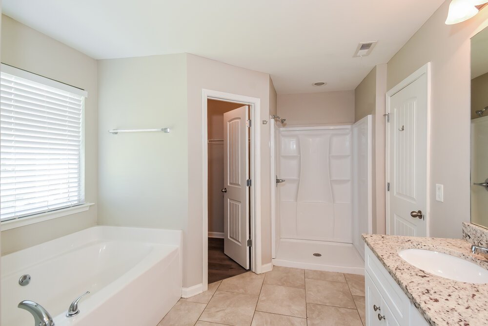 4-Bed Rental on 102 Archer Court photo 11