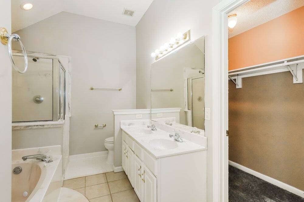 3-Bed Rental on 10352 Walden Pine photo 11