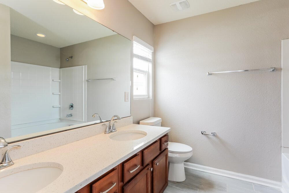 4-Bed Rental on 3426 Canyon Falls photo 11