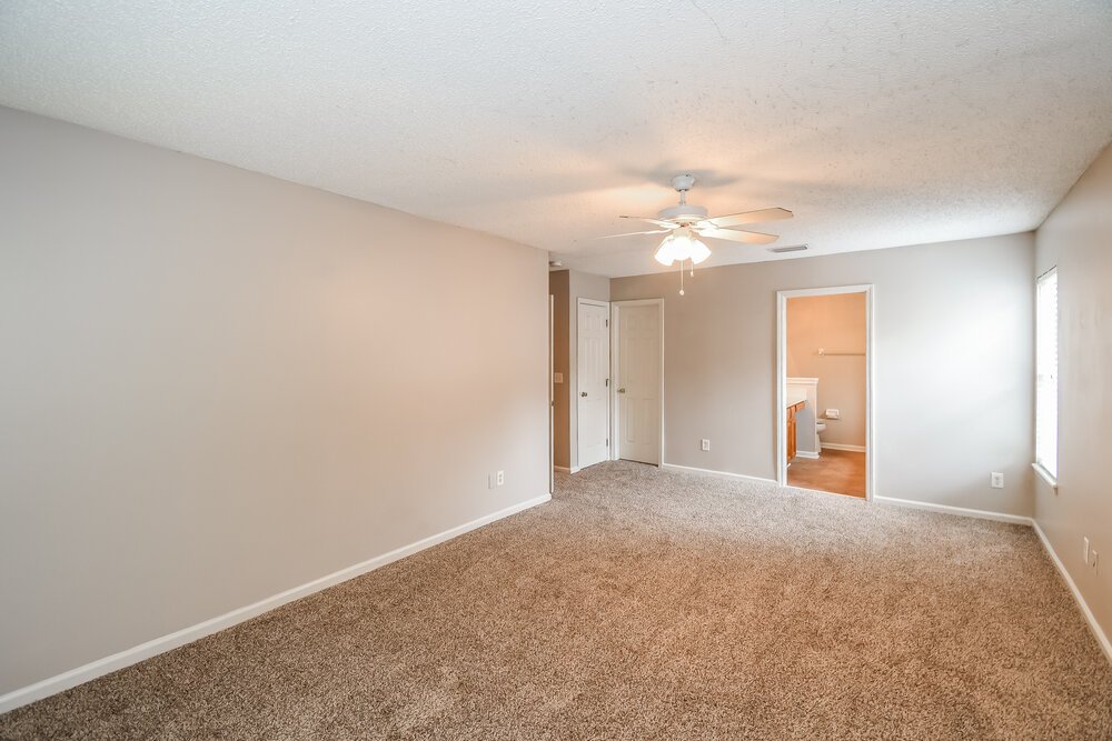 3-Bed Rental on 3504 Ayrshire St photo 11