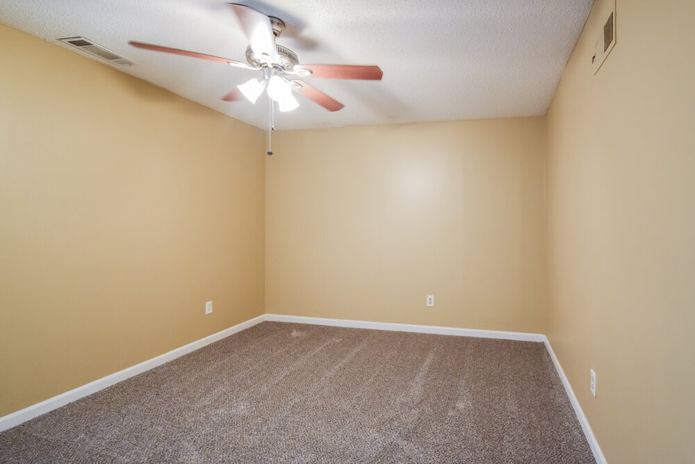 4-Bed Rental on 2176 Woodfield Park photo 11