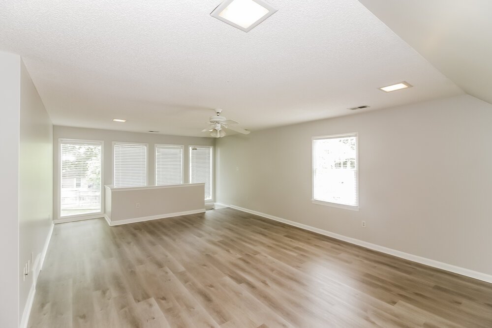 4-Bed Rental on 269 Locust Grove photo 11