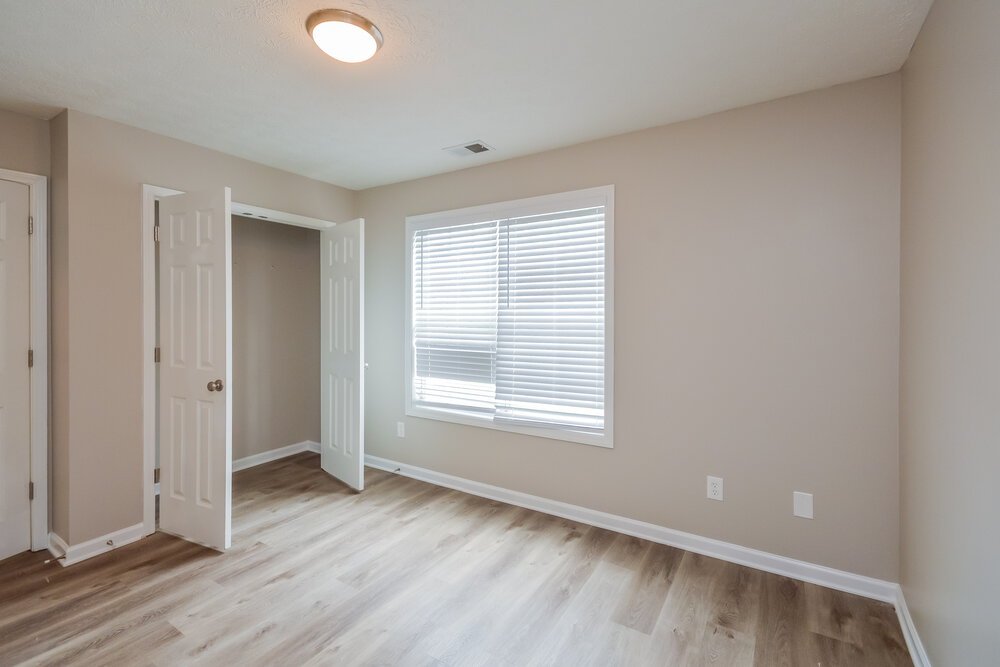 3-Bed Rental on 25 Collins Trce photo 12