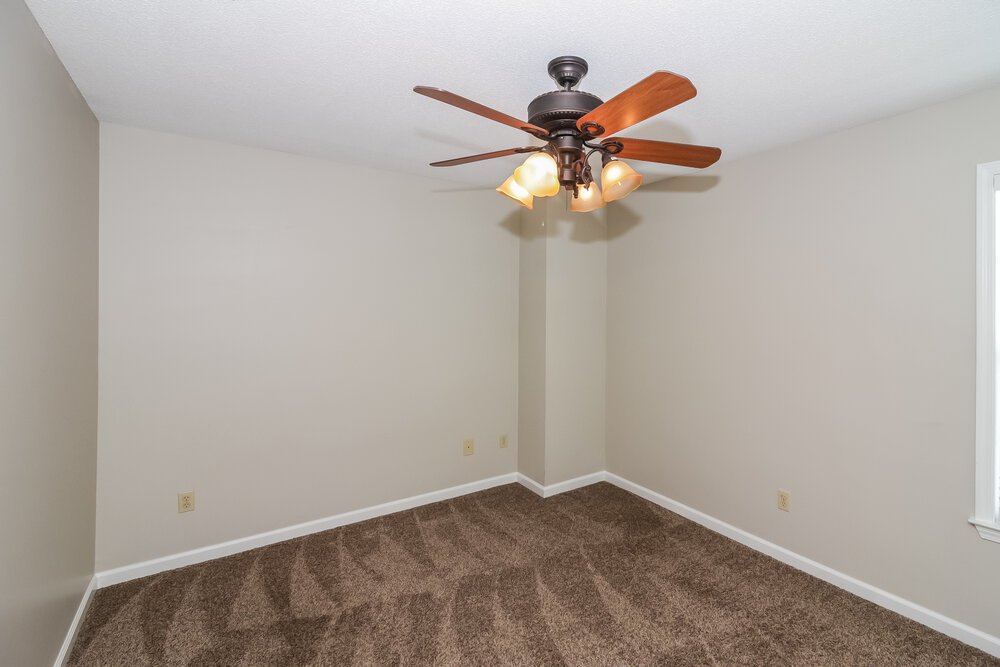 4-Bed Rental on 15 Austin Cir photo 12