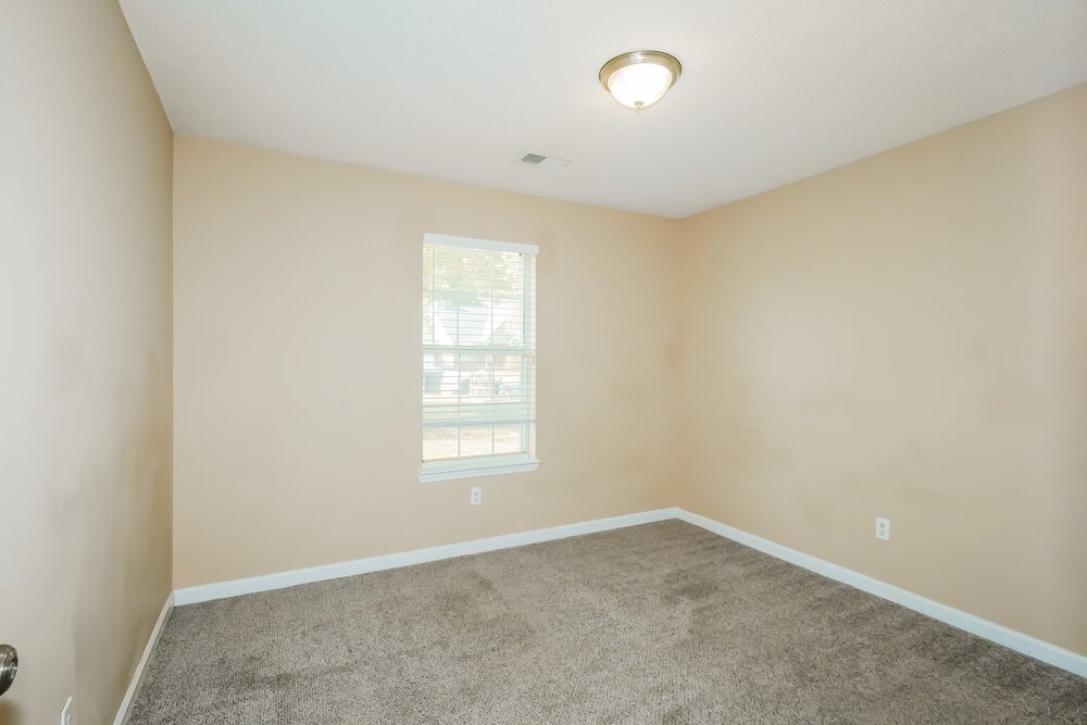 3-Bed Rental on 6916 Fox Briar photo 12