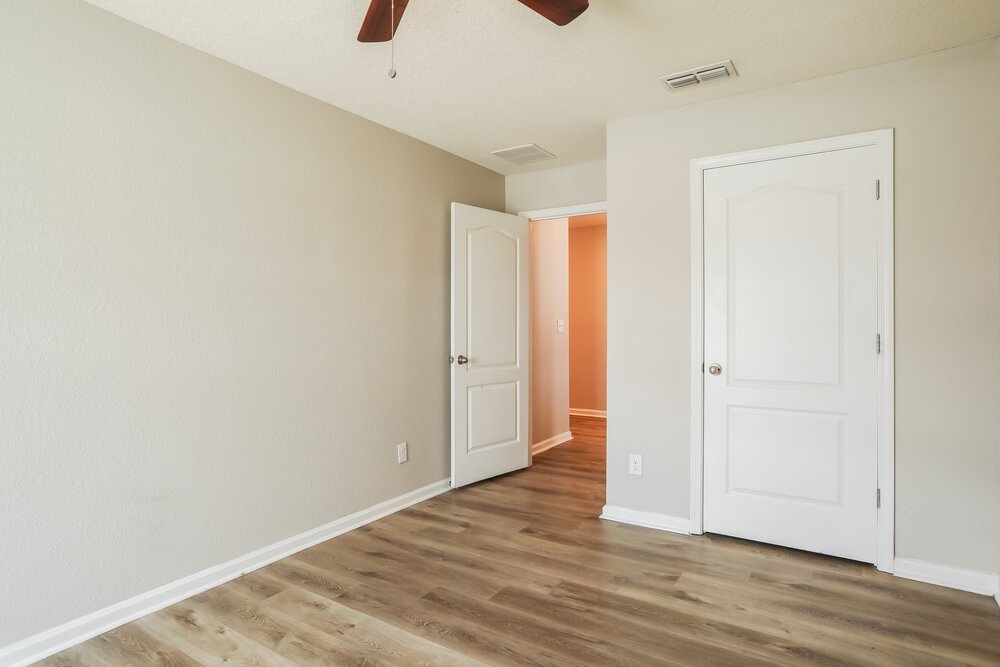 4-Bed Rental on 3426 Canyon Falls photo 12