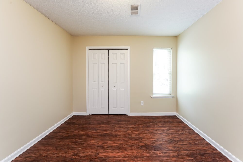 3-Bed Rental on 4110 Oak Stone photo 12