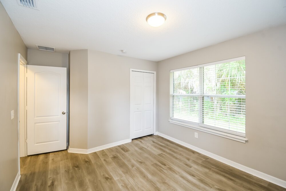 3-Bed Rental on 213 Park Ave photo 12