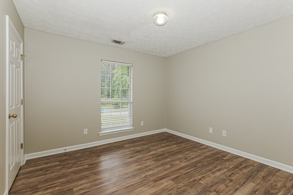 3-Bed Rental on 26 Cindy Ct photo 12