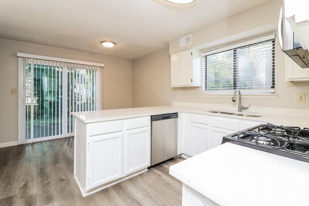 3-Bed Rental on 20 Briar Gate photo 12
