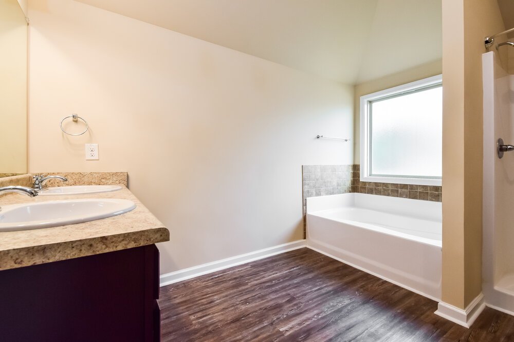 4-Bed Rental on 11086 Shadow Ct photo 12