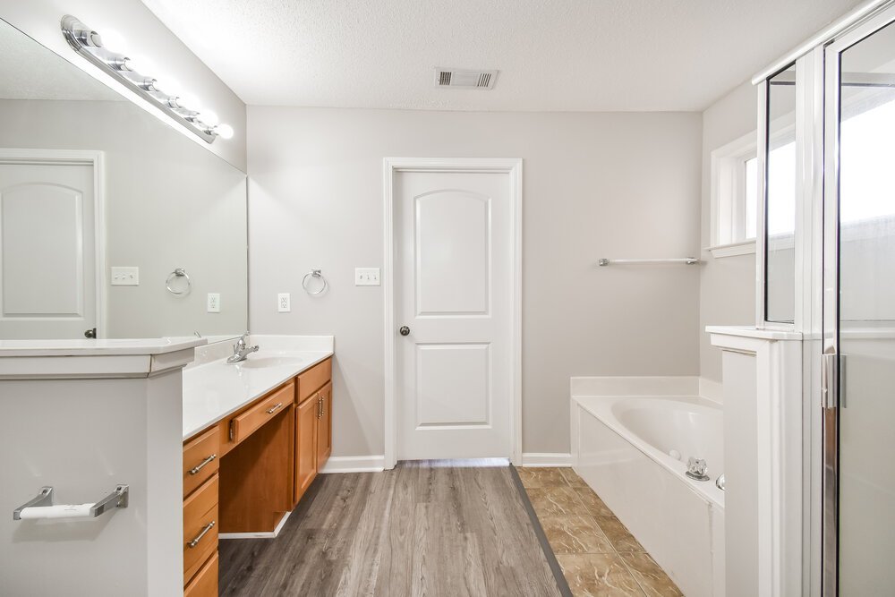 3-Bed Rental on 10173 Evening Hill photo 12