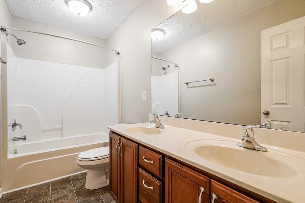 3-Bed Rental on 1416 Sprucedale Dr photo 12