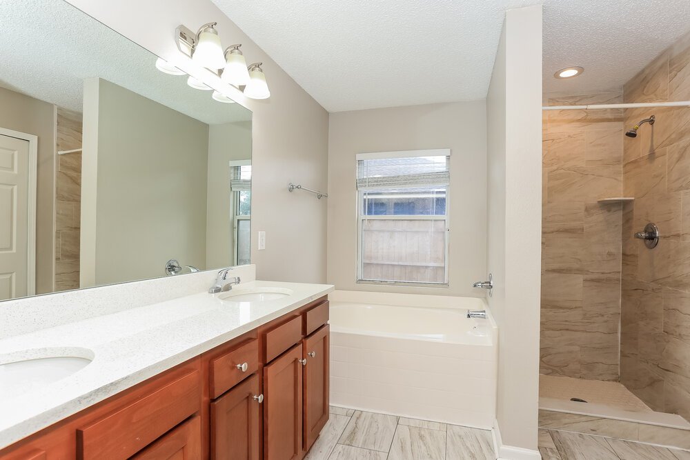 4-Bed Rental on 8628 Springtree Rd photo 12