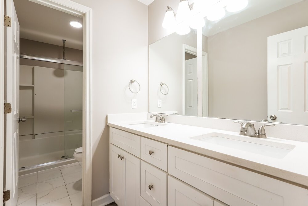 5-Bed Rental on 1212 Orchard Mountain photo 12