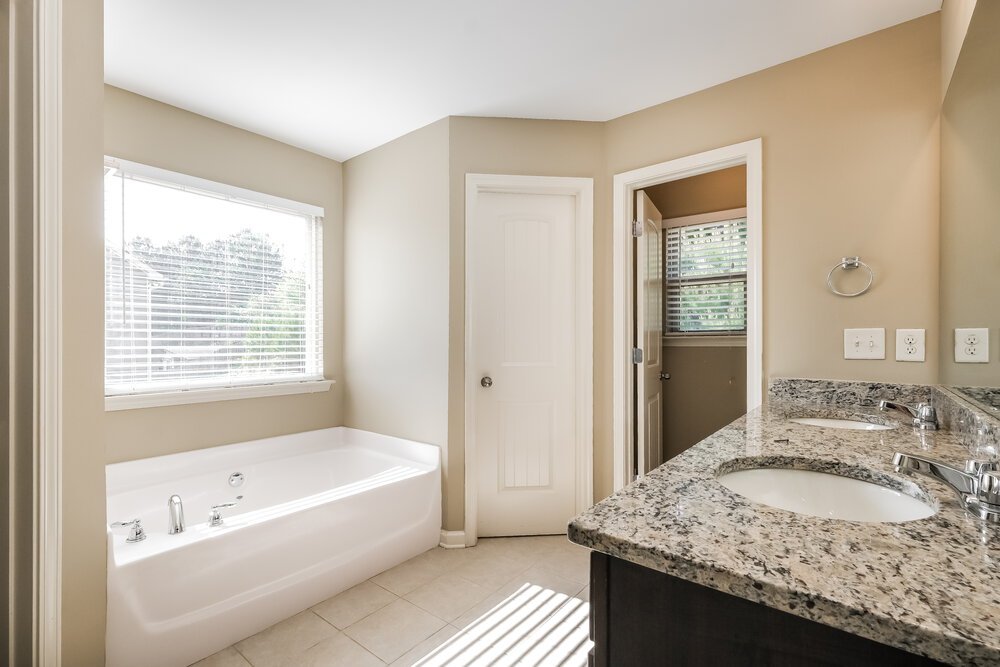 4-Bed Rental on 40 Hamil Ct photo 12