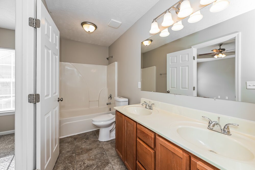 3-Bed Rental on 176 Howard Woody photo 12