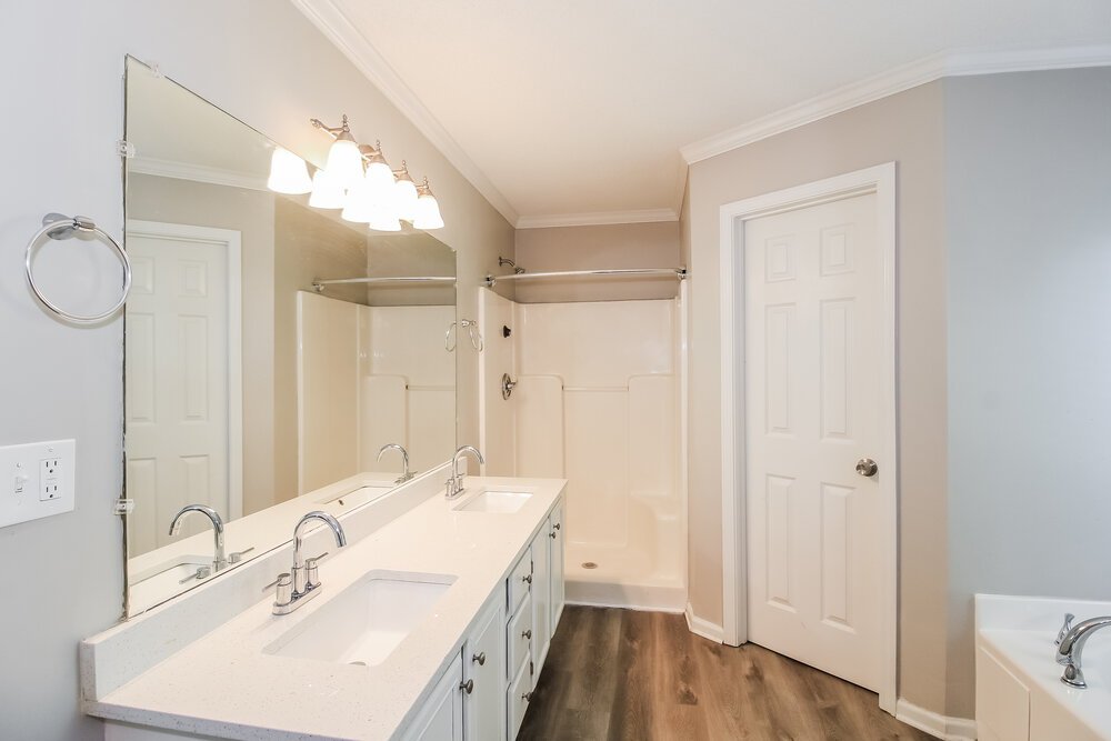 4-Bed Rental on 1001 Crown Corners photo 12