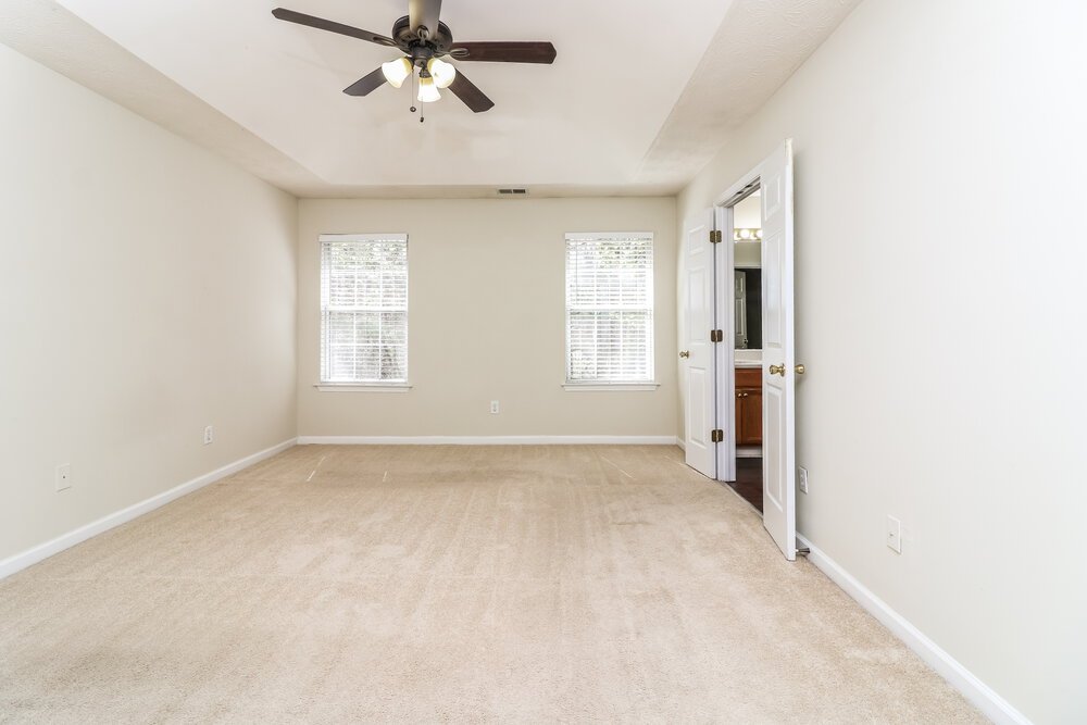 3-Bed Rental on 3425 Sandlake Dr photo 12