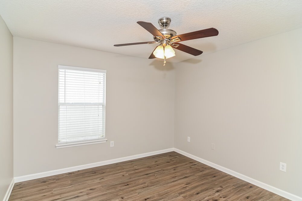 4-Bed Rental on 1798 Chatham Village photo 12