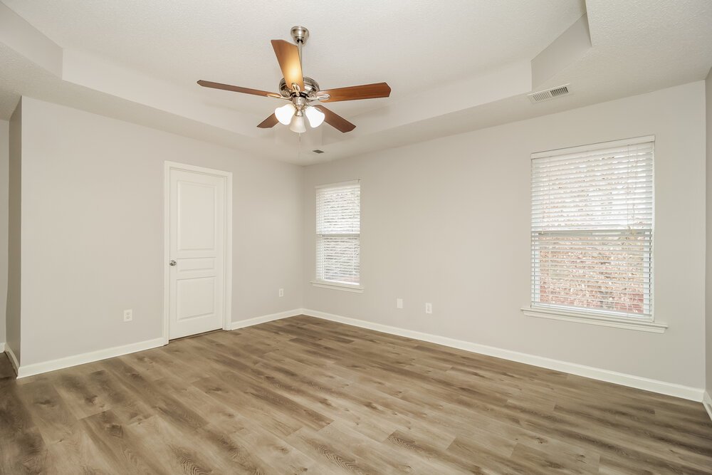 4-Bed Rental on 494 Darbys Run photo 12