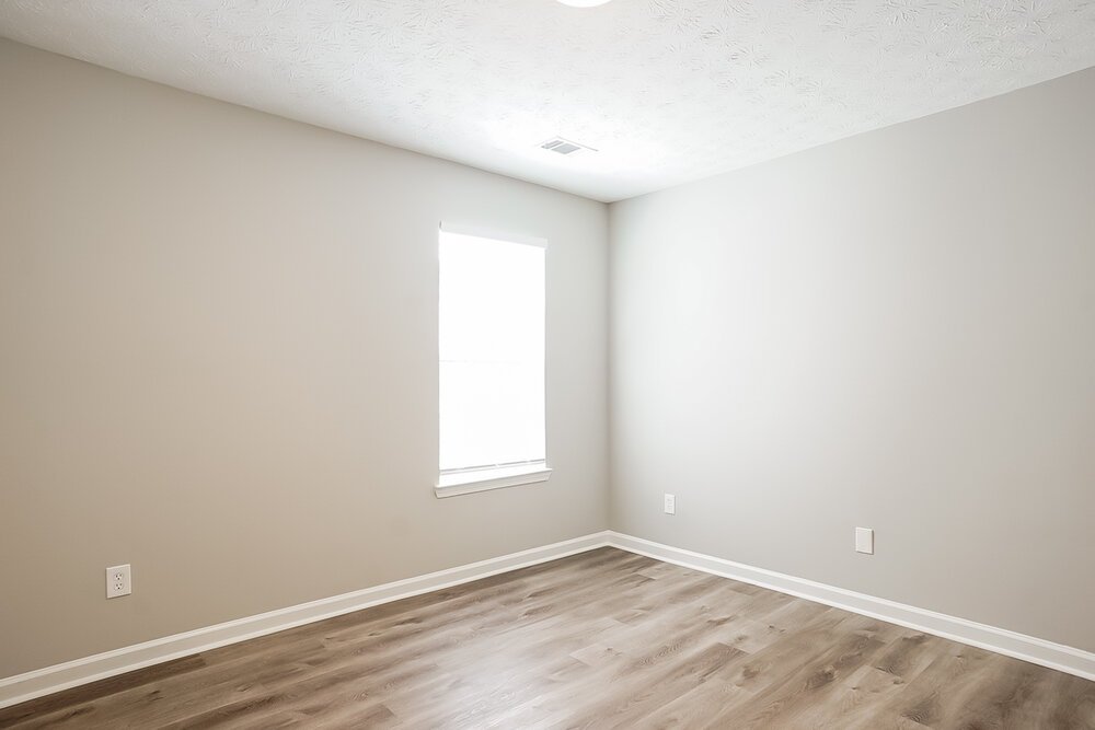 3-Bed Rental on 444 Village Bluff photo 12