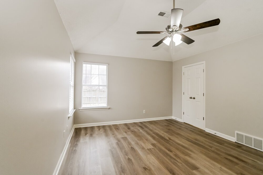 4-Bed Rental on 2752 Misty Valley photo 12