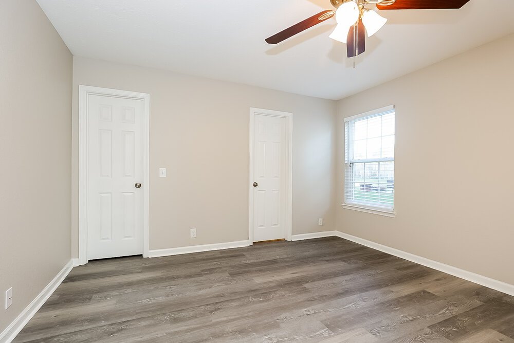 3-Bed Rental on 7552 W Winchester photo 12