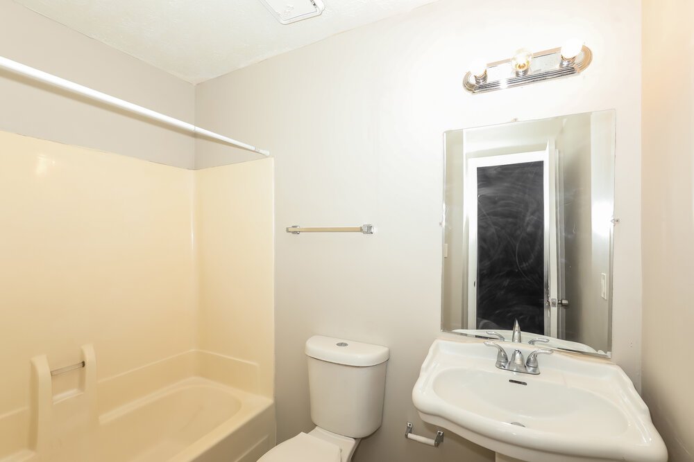 3-Bed Rental on 8194 Canyon Forge photo 12