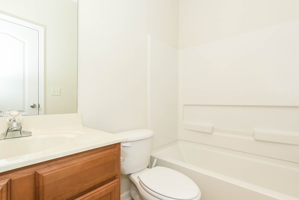 4-Bed Rental on 250 Lantana Dr photo 13