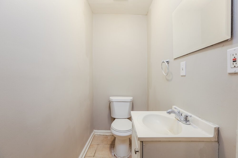 3-Bed Rental on 730 Parker St photo 13