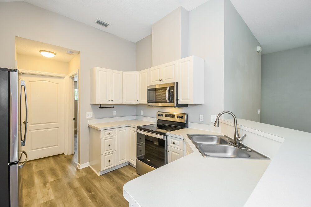 3-Bed Rental on 213 Park Ave photo 13