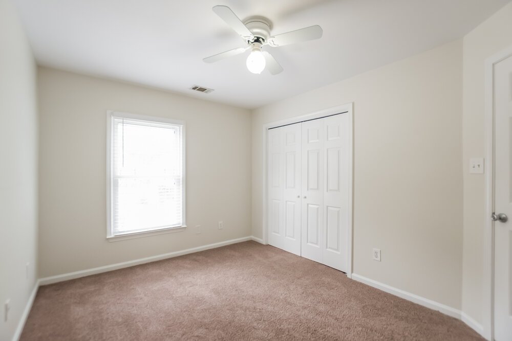 3-Bed Rental on 4118 Huntcliff Dr photo 13