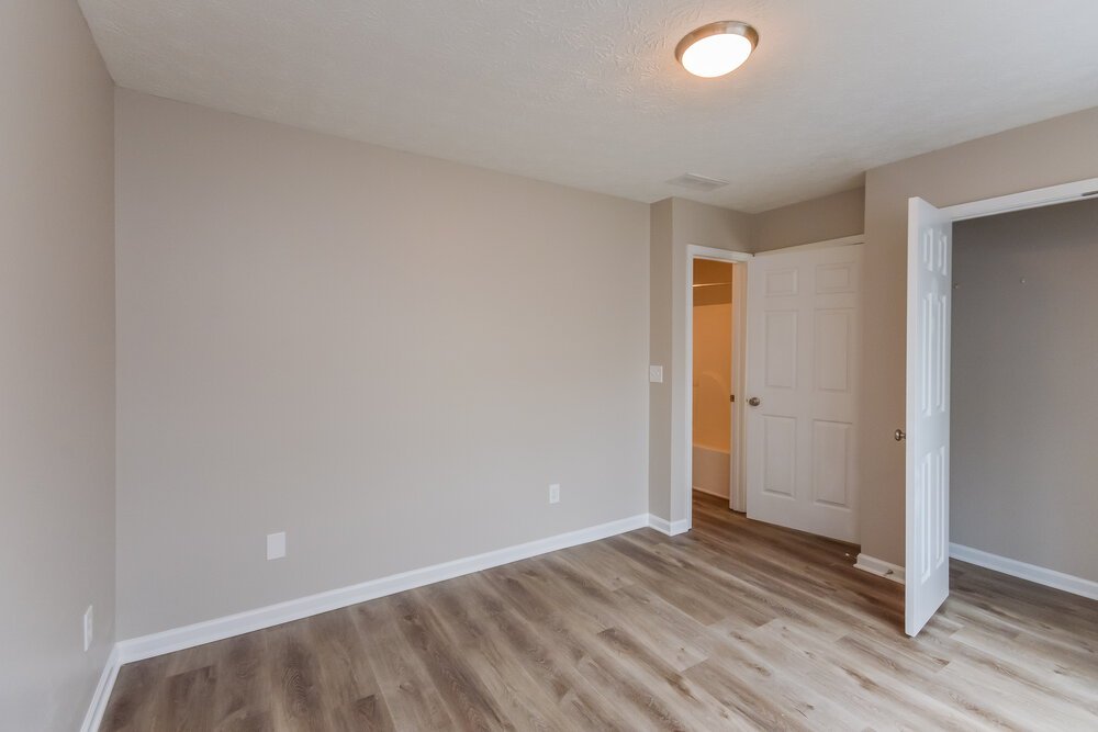 3-Bed Rental on 25 Collins Trce photo 13