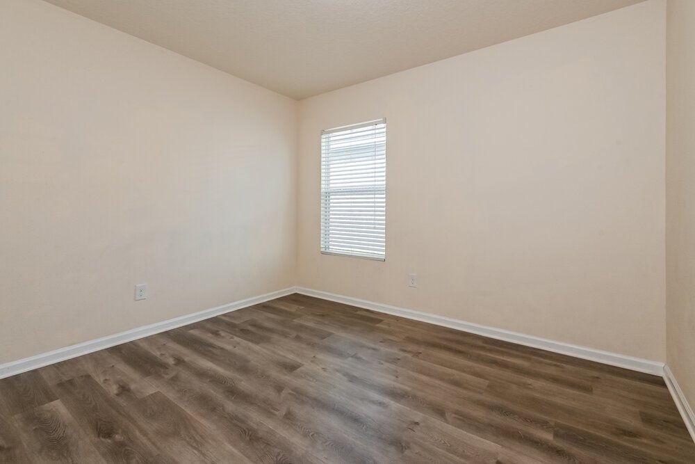 4-Bed Rental on 1944 Rock Springs photo 13