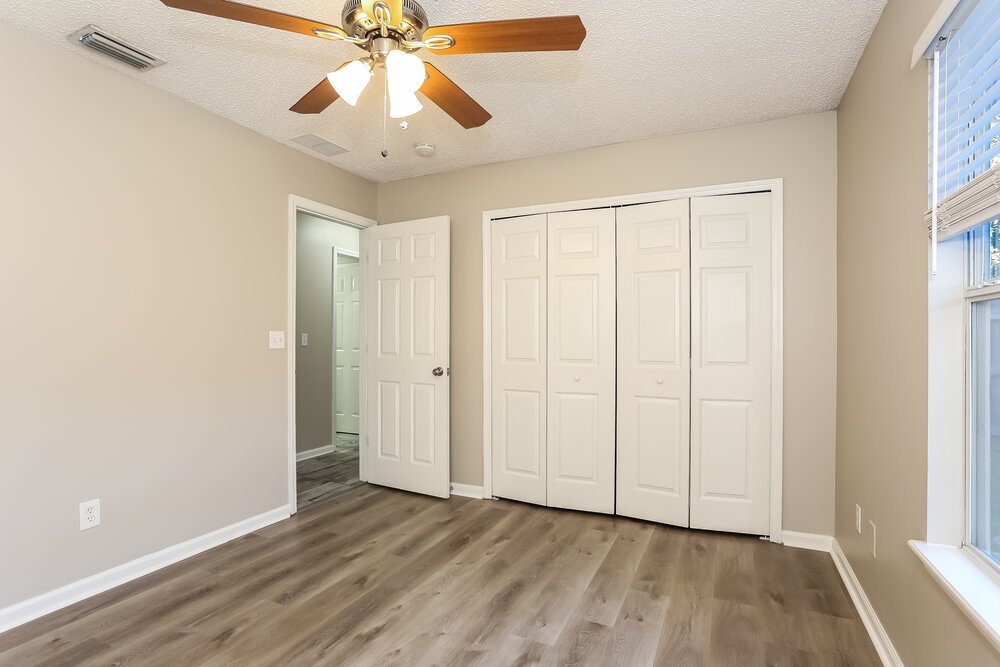 4-Bed Rental on 3476 Shelley Dr photo 13
