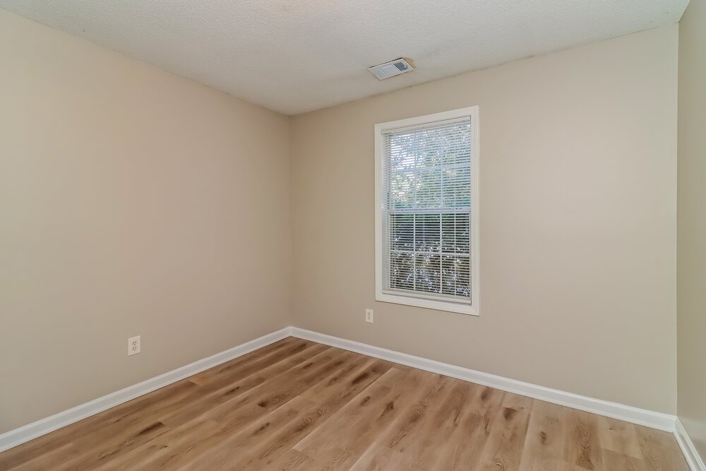 3-Bed Rental on 702 Shoal Circle photo 13