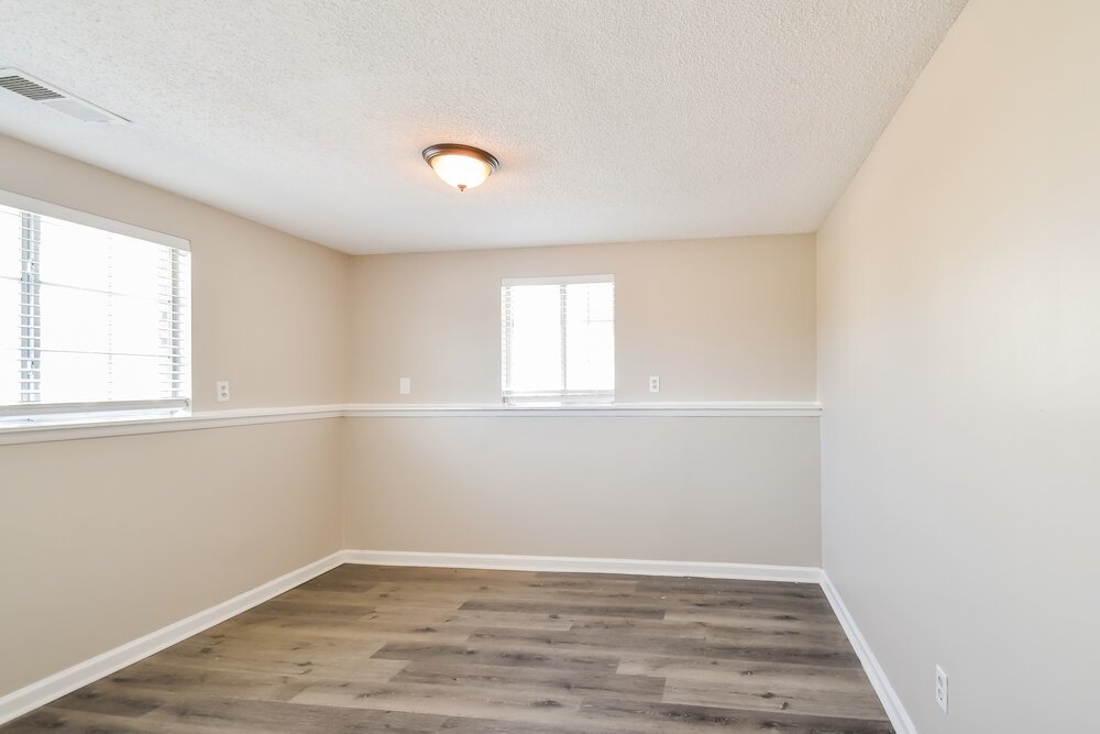 5-Bed Rental on 6815 Azalea Hill photo 13