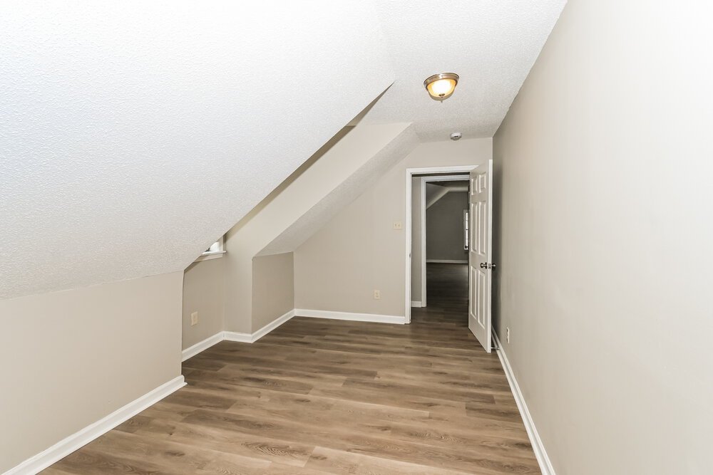 4-Bed Rental on 1053 Dove Hollow photo 13