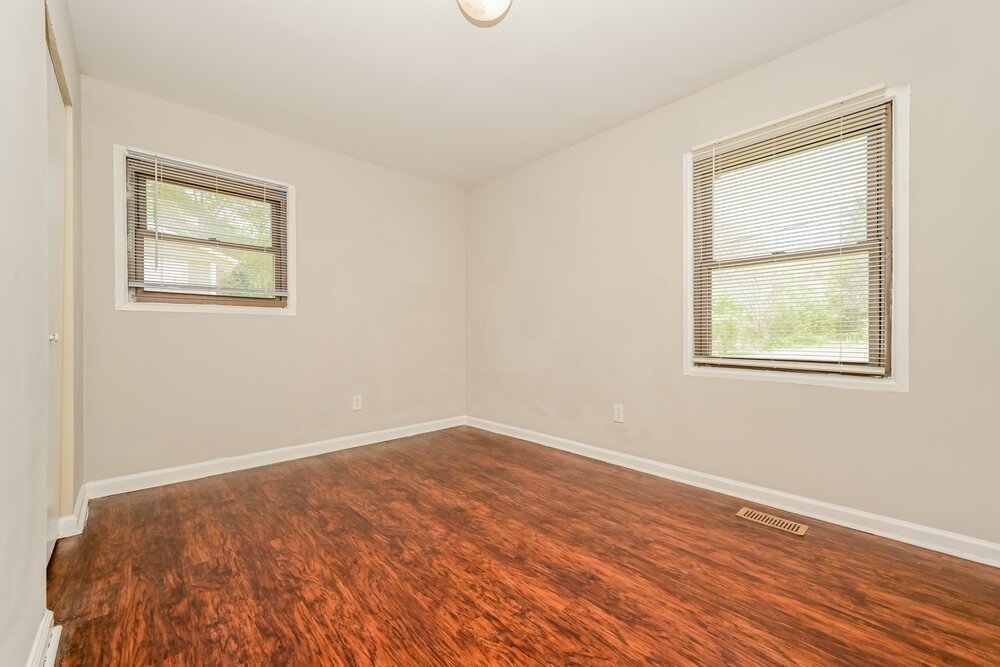 3-Bed Rental on 263 Roxbury Dr photo 13