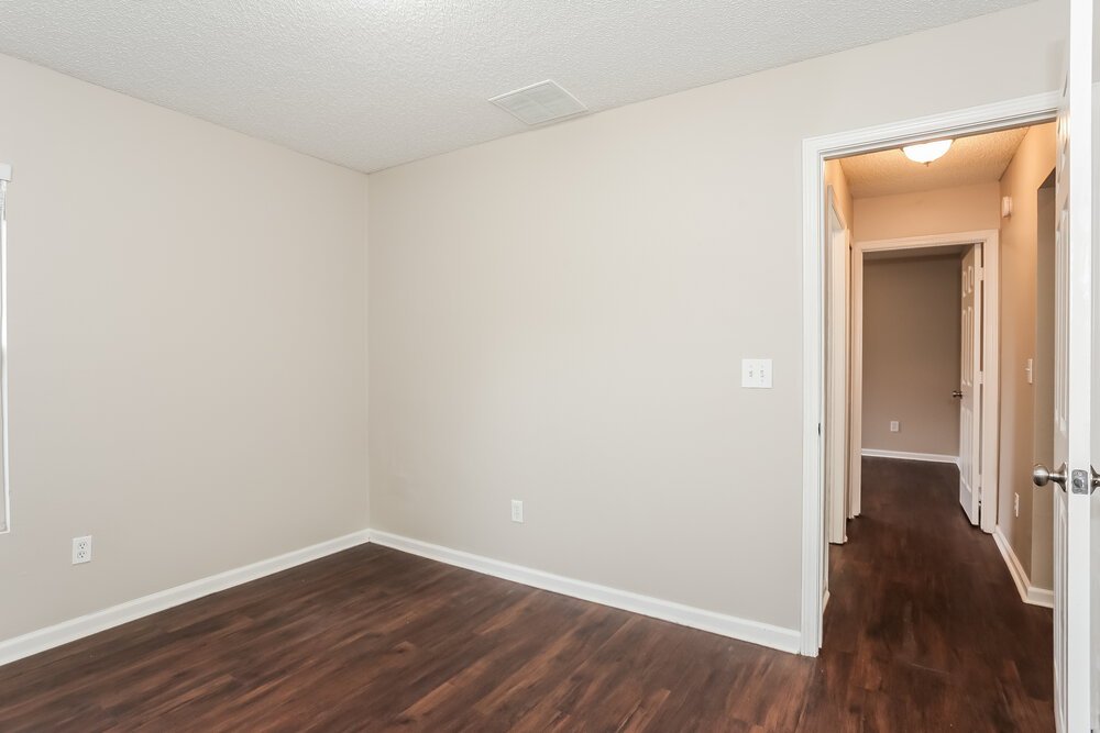 4-Bed Rental on 8628 Springtree Rd photo 13