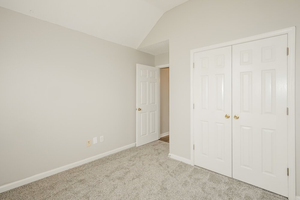 3-Bed Rental on 10352 Walden Pine photo 13