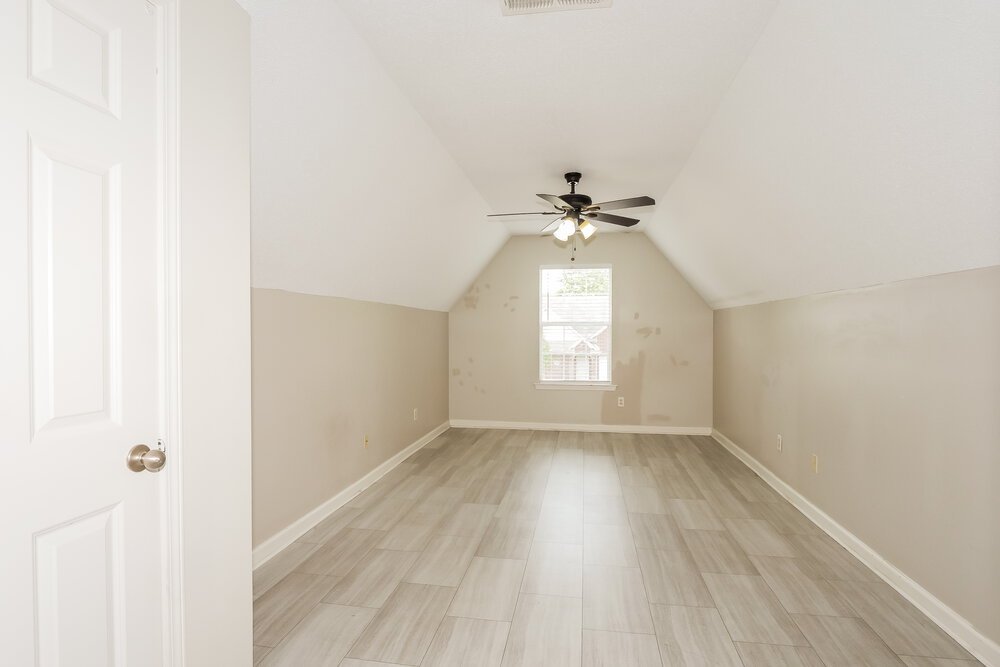 3-Bed Rental on 10333 Cottage Oaks photo 13