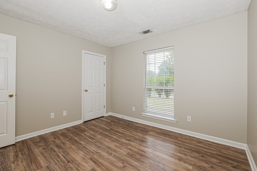 3-Bed Rental on 26 Cindy Ct photo 13