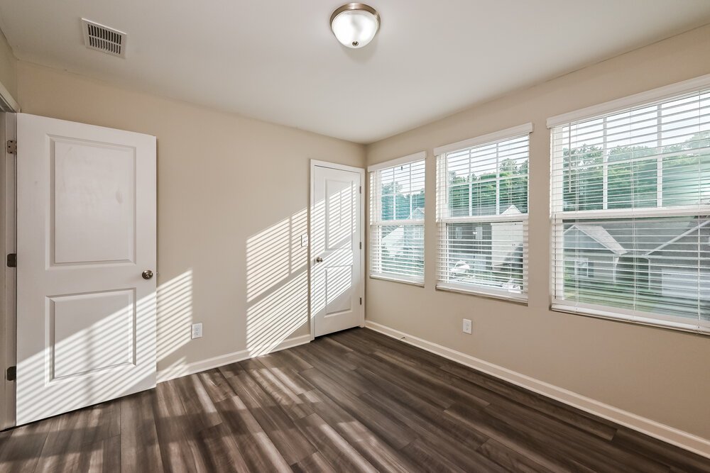 5-Bed Rental on 941 Feldman Chase photo 13
