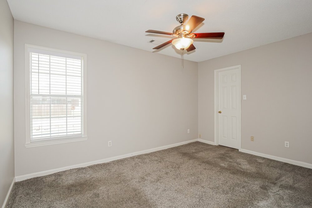 4-Bed Rental on 661 Shelley Renee photo 13