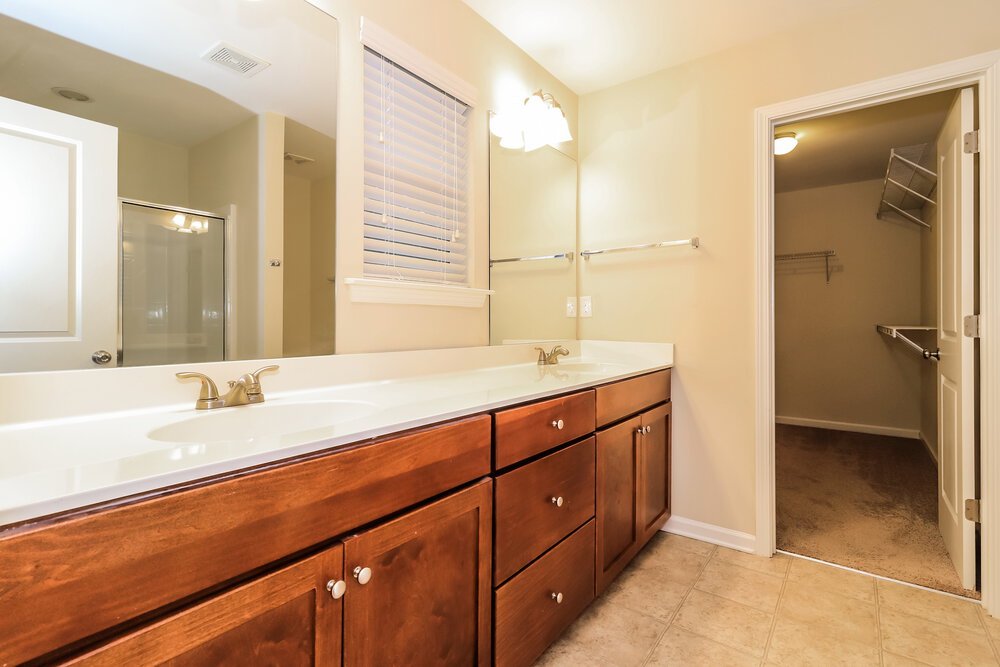 4-Bed Rental on 386 Darbys Run photo 13