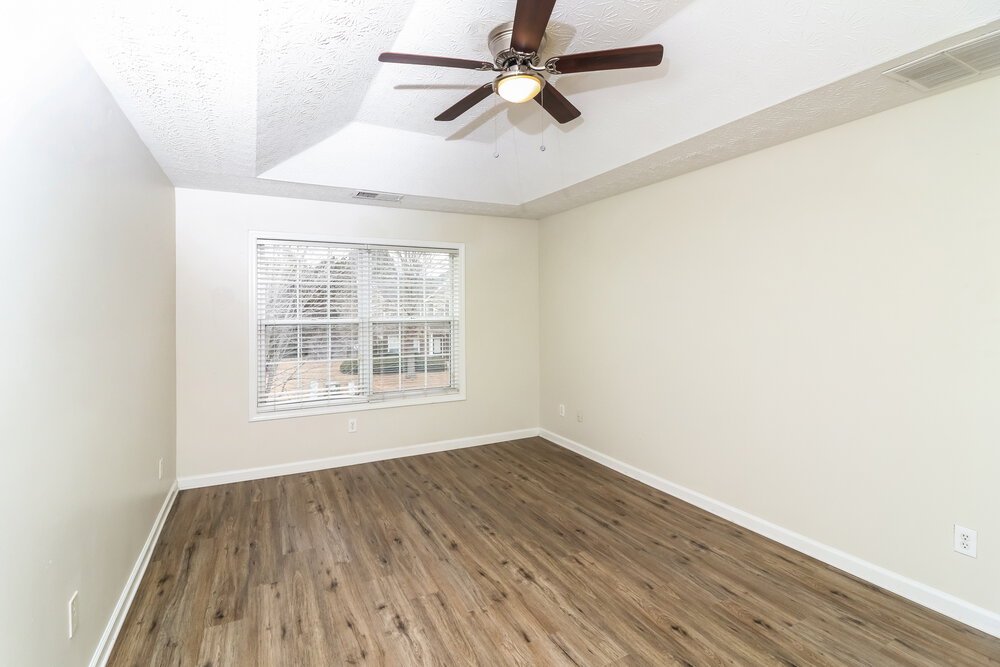 4-Bed Rental on 196 Ancient Oaks photo 13