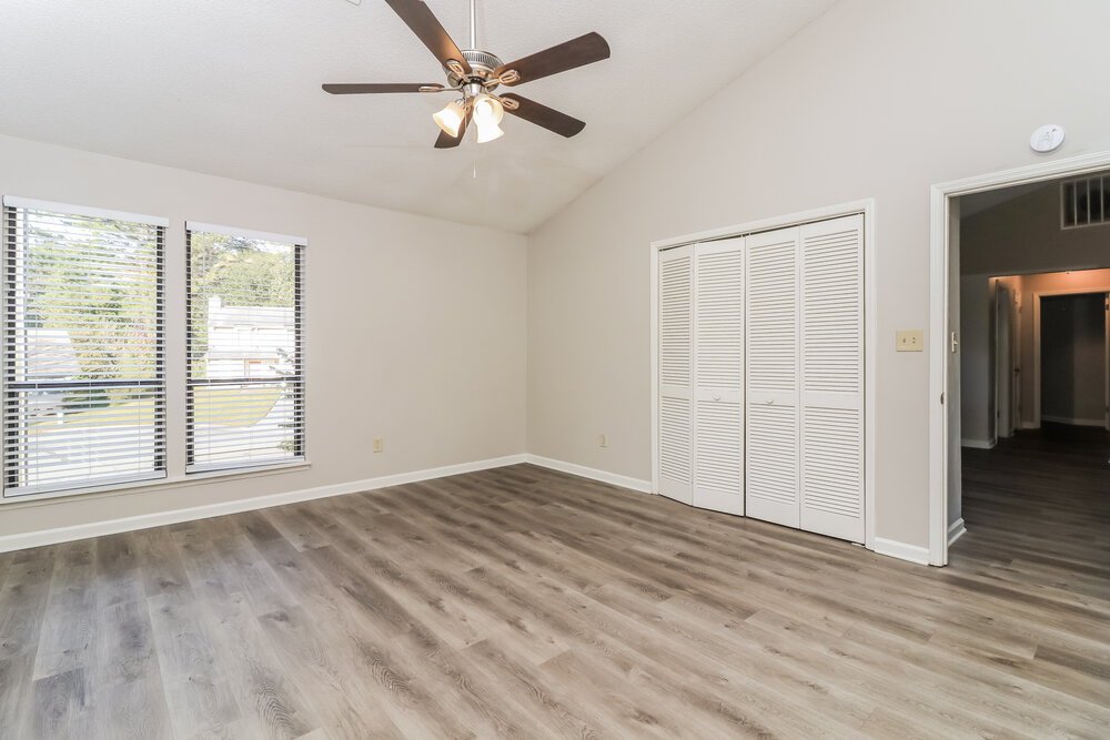 3-Bed Rental on 20 Briar Gate photo 13